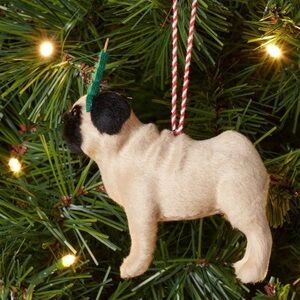 CHRISTMAS TREE PUG!